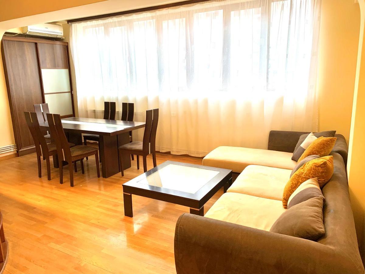 Apartment Amiryan Yerevan Bagian luar foto